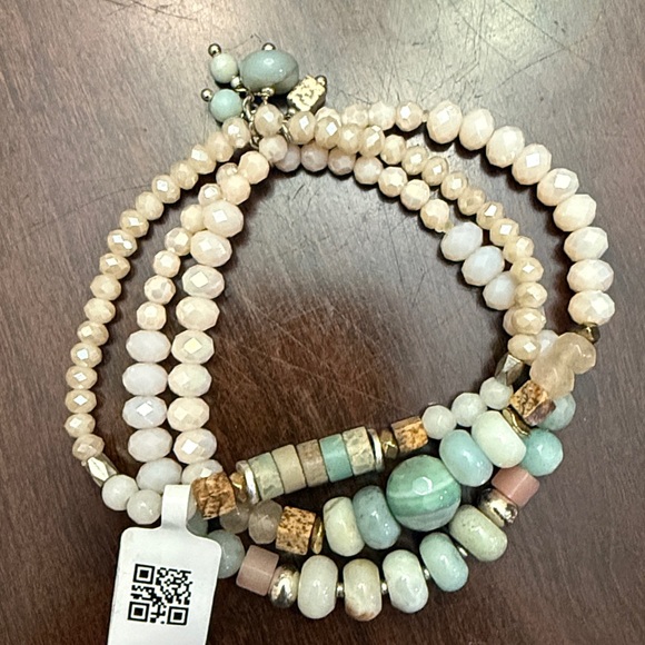 Anthropologie Beaded Stretch Stackable Bracelets Set!!🔥🔥🔥 - Picture 11 of 16